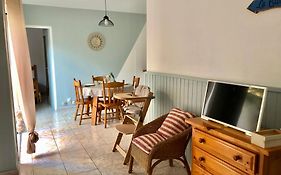 T2 Terrasse, Calme, Proche Mer Et Commodites